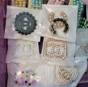 Khatuce 3 brooches logo mixed big silver and gold